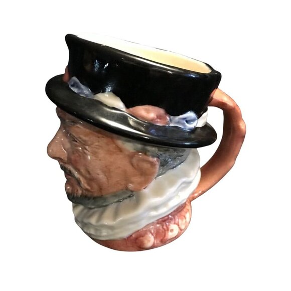 Vintage Royal Doulton Beefeater D6233 Toby Jug Mug Ceramic Figurine 3" Tall - Picture 2 of 7